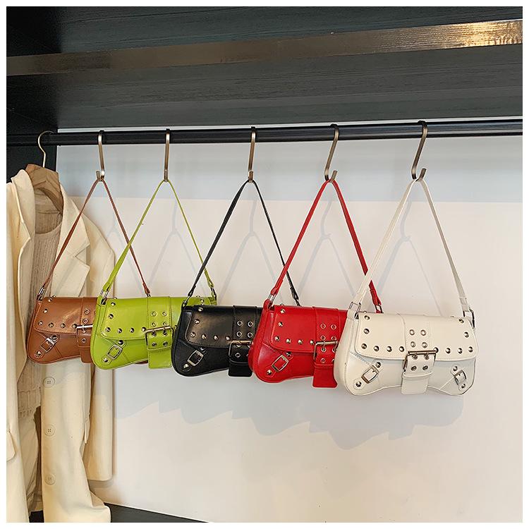 Punk Rivet Single Shoulder Bag: 2024 Retro Women's Versatile Casual Handbag
