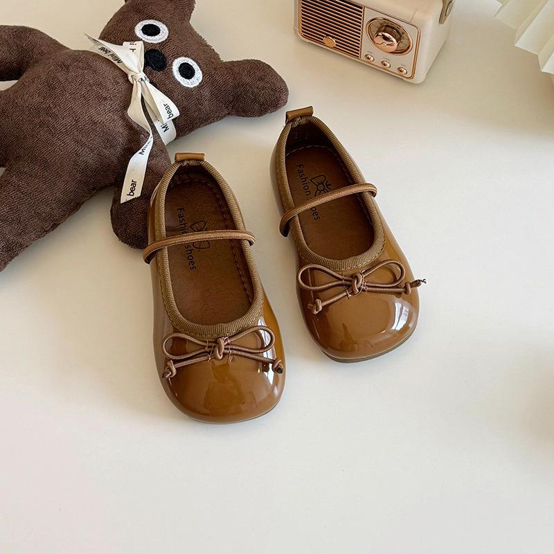 Girls' princess shoes 2025 summer new girls' shallow mouth single shoes Korean version one-pedal little girl soft-soled Doudou shoes