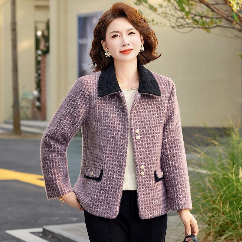 Elegant Women's Plaid Lapel Jacket - Stylish Spring 2026 Edition for Mature Women