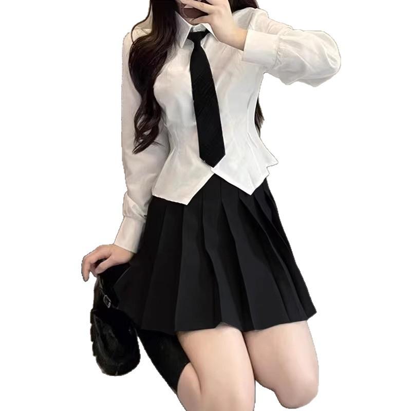 Women's Slim-Fit Long-Sleeve College-Style Uniform Top for Petite Sizes