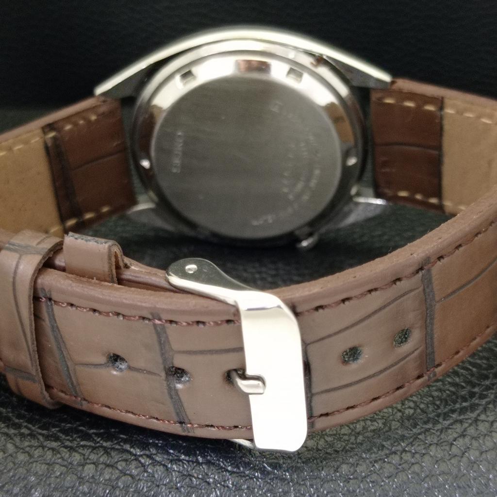 JAPAN 7009A VINTAGE SEIKO 5 AUTOMATIC MENS RED COLOR DIAL WATCH a701364-5 R206a-a701364