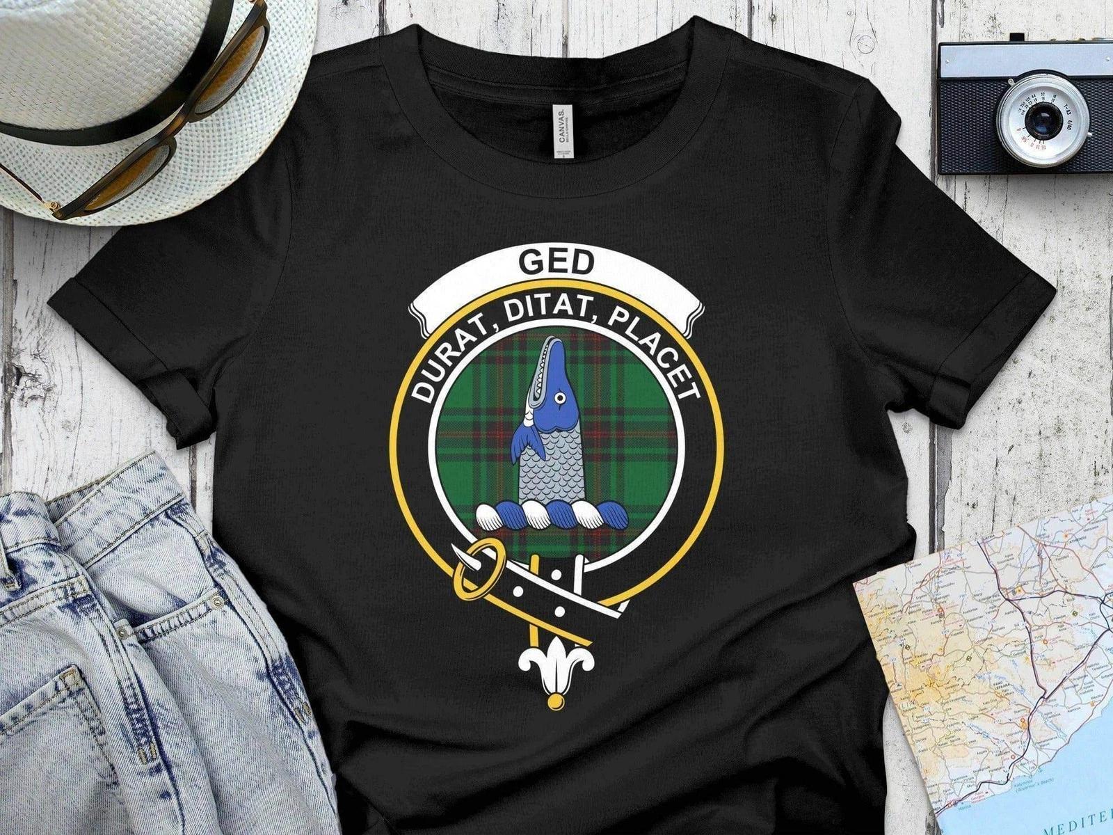 Ged Clan Crest Tartan Design T-Shirt Sweatshirt S