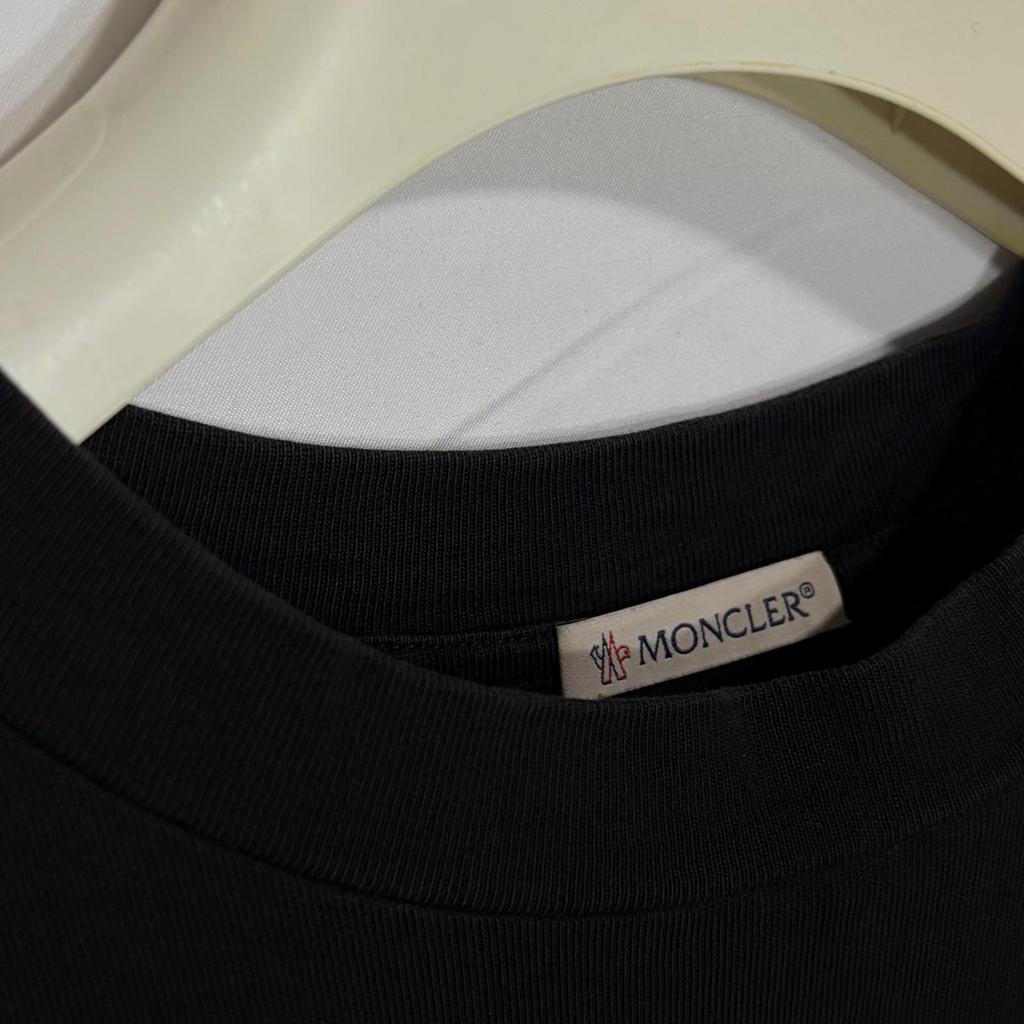 Used MONCLERShort sleeve T-shirt black mens