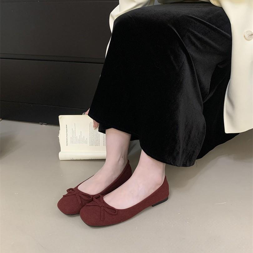 Gentle and cute flat-soled ballet shoes women's shoes 2025 spring evening breeze temperament red with skirt shallow mouth single shoes