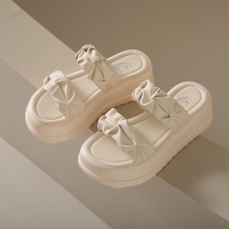 

Крутые тапочки женские летние для улицы 2025 новые универсальные на толстой подошве-маффин для придания темперамента, в сказочном стиле, повседневные пляжные туфли 40 белый