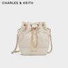 CHARLES & KEITH Vadderad Hinkväska med Kedja