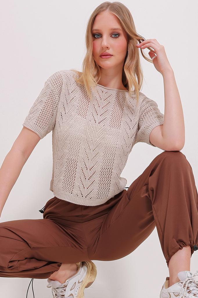 Women's Blouse New Season Fashion Biscuit Crew Neck Openwork Half Sleeve Seasonal Knitwear Blouse