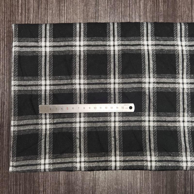Spot Color-Woven Plaid Jacquard Fabric for Children's Autumn/Winter Brushed Polyester-Cotton Shirts