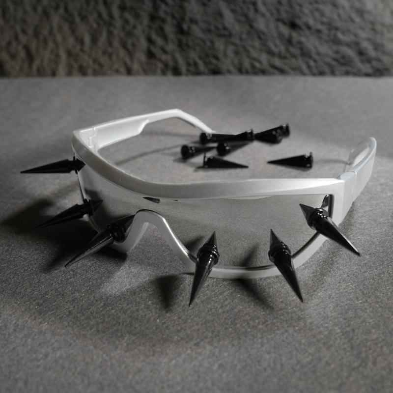 Stylish Metal Rivet Studded Sunglasses UV400 Protective Comfortable PC Frame Eyewears For Outdoor Fashion And Daily Use