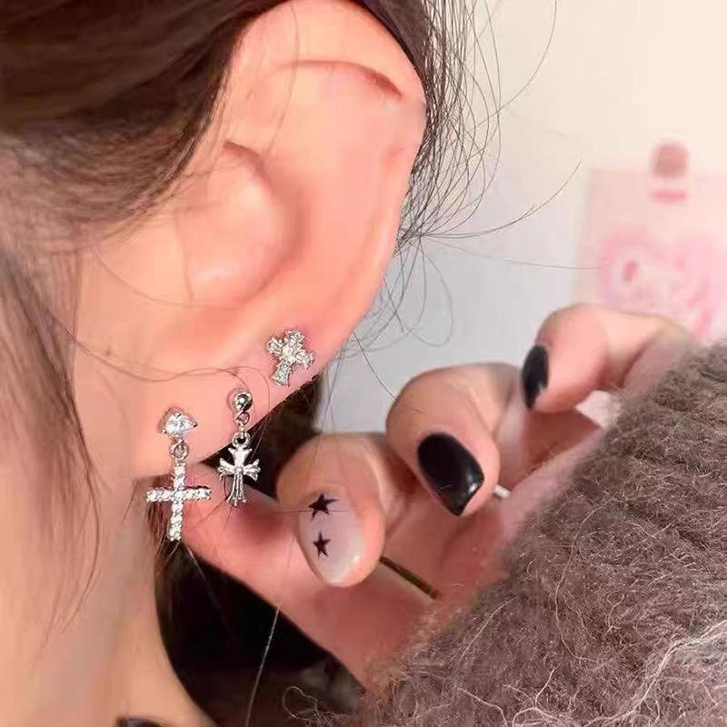 1 Stück Personalisierte Glänzende Kreuz Stecker Ohrringe Für Frauen Mädchen Schlicht Trend Piercing Ohrringe Schmuck Zubehör Geschenke