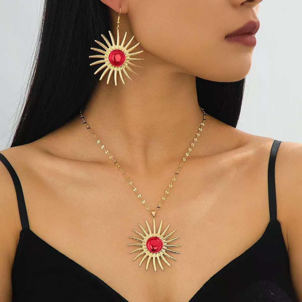 3-Piece Sunflower Necklace & Earring Set: Luxurious, Fashionable, Versatile Accessories