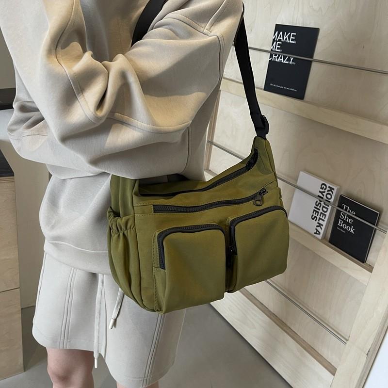 Nylon Umhängetasche Für Damen Mit Mehreren Taschen Und Urbanem Stil