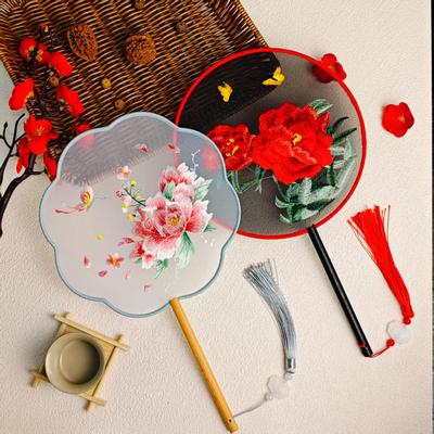 Doppelseitiger runder Fächer mit Suzhou-Stickerei für Hanfu oder Qipao