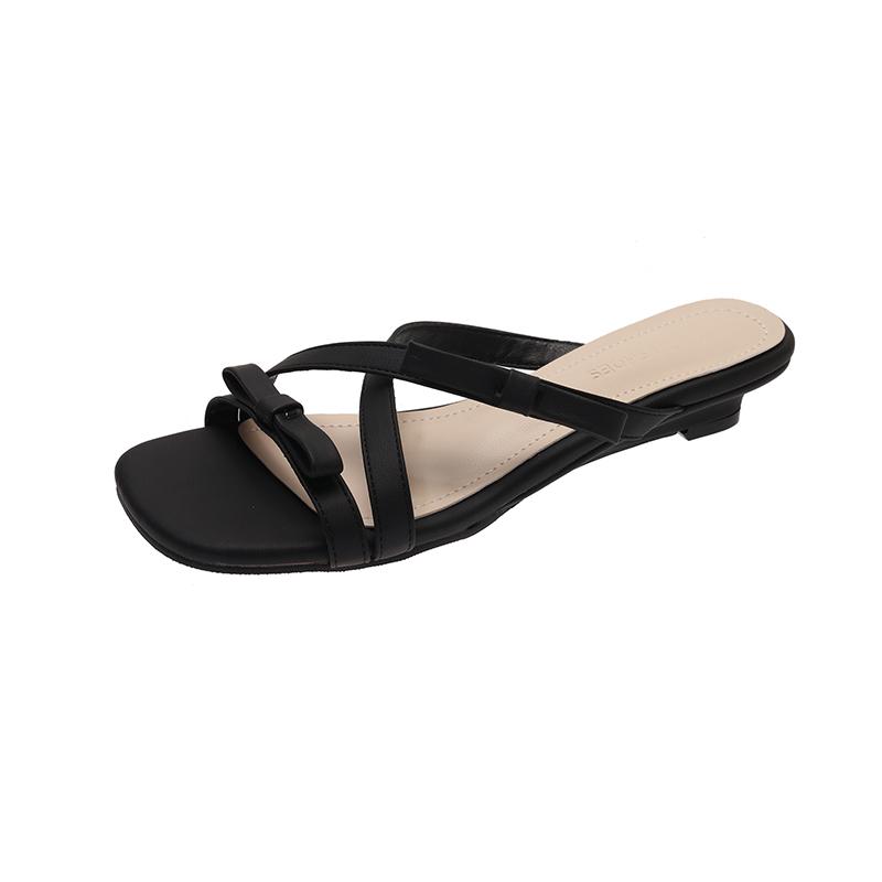 Fairy Wind Quadratische Zehenpartie Offene Zehenpartie Schleife Niedriger Absatz Sandalen Damen 2026 Mode Einzelriemen Hausschuhe 38