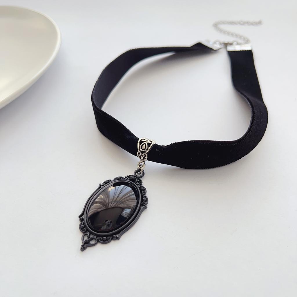 Dark Gothic Retro Style, Black Oval-shaped Pendant, Choker Necklace, Neckband, Necklace for Women