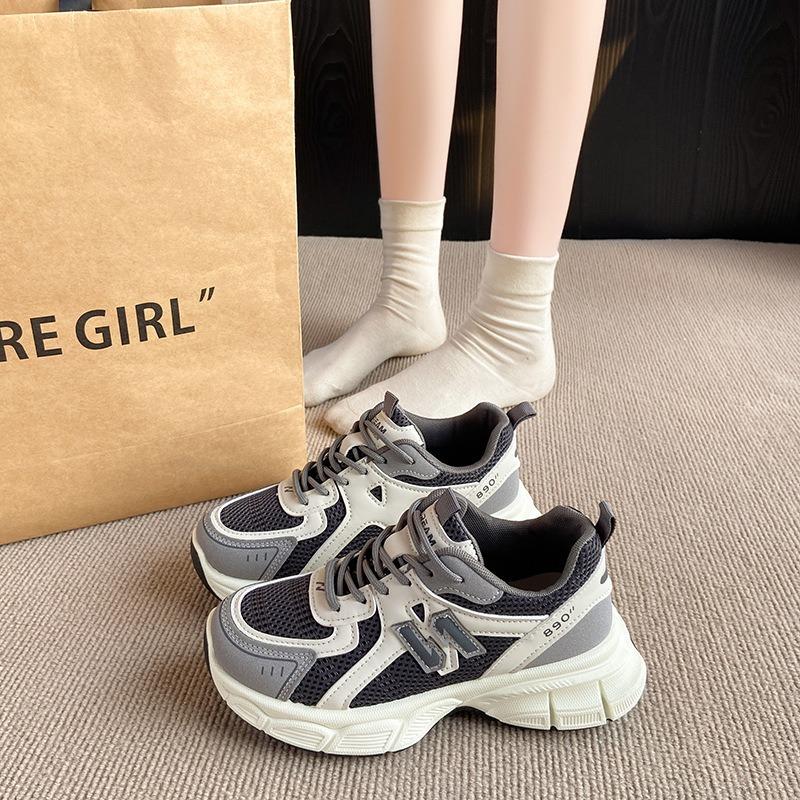 Retro shoes women's summer new high-end thick-soled versatile feet small and light casual sports shoes