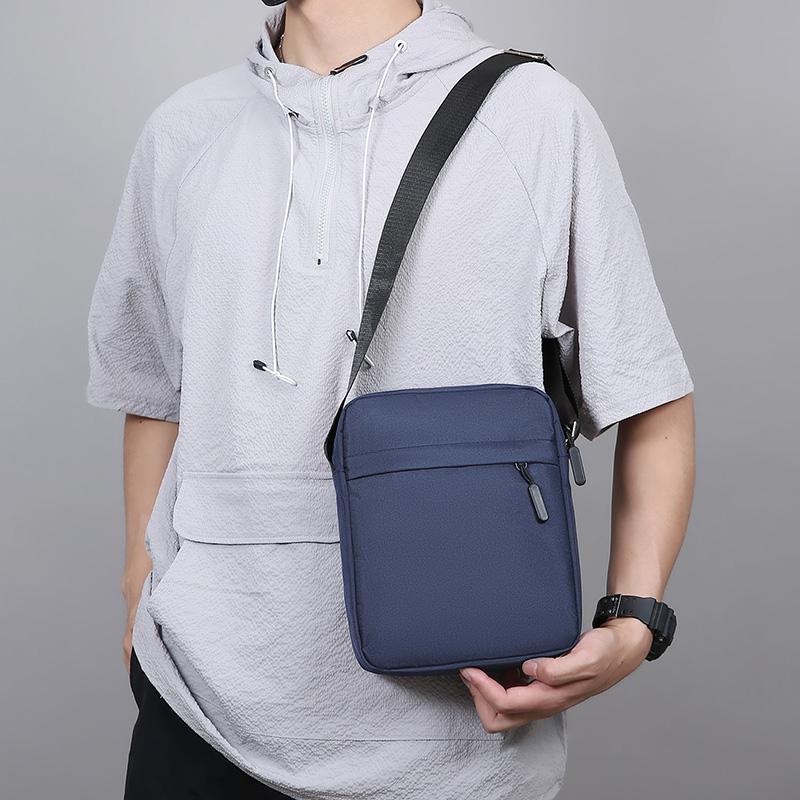 Unisex Crossbody Bag – Lightweight Compact Shoulder Bag with Phone Pocket for Men & Women