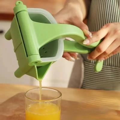 Manual Citrus Juicer Hand Press Lemon Orange Squeezer Durable Plastic Kitchen Gadget Thermomix Cooking Gadget Kitchen Tool Visor