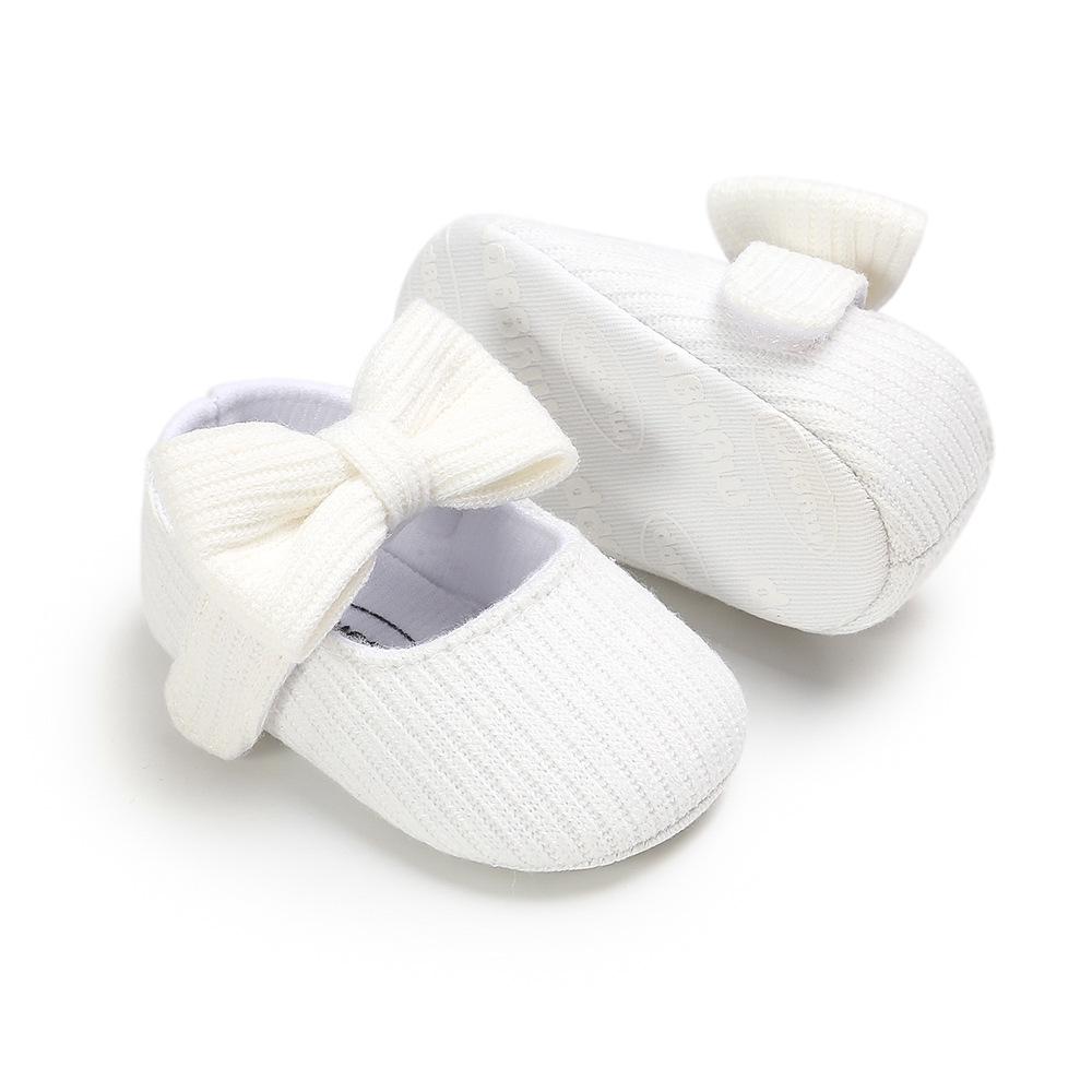 Soft Wool Princess Baby Girl Shoes with Small Flower, Ideal for 0-1 Year Olds