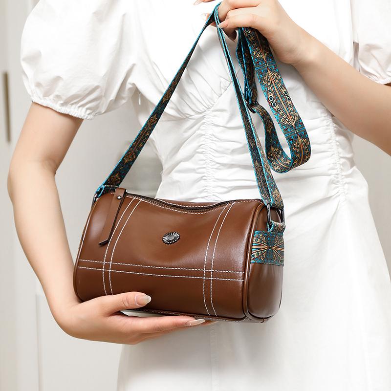 Модная маленькая сумочка с рисунком масла и воска — фото 11