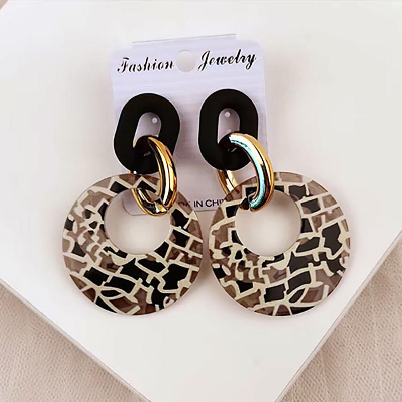 Acrylic Earrings Geometric Earrings for Women Vintage Exaggerated Acrylic Black White Leopard Print Hollow Circle Earrings Gifts