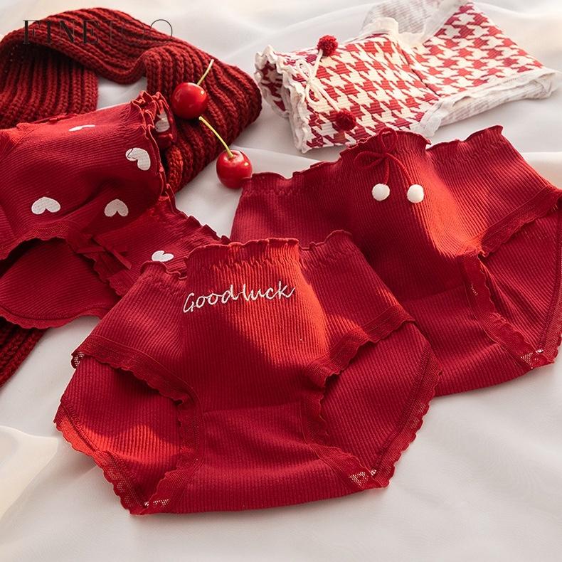 

FINETOO новогодние красные хлопковые трусики для женщин, нижнее белье с сердечками, трусики со средней талией на удачу, женское милое нижнее белье