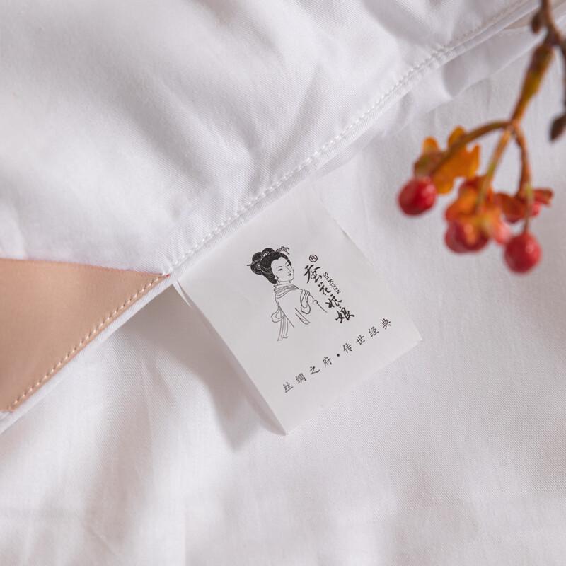 Can Hua Niang Niang All-Cotton Twill Mulberry Silk Quilt