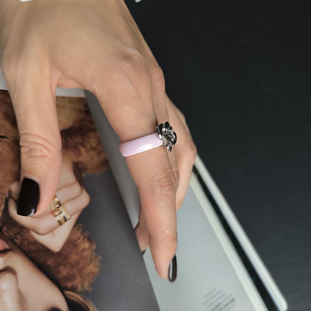 Серебряное кольцо с керамикой, вес изделия 6,13 гр (60002345)