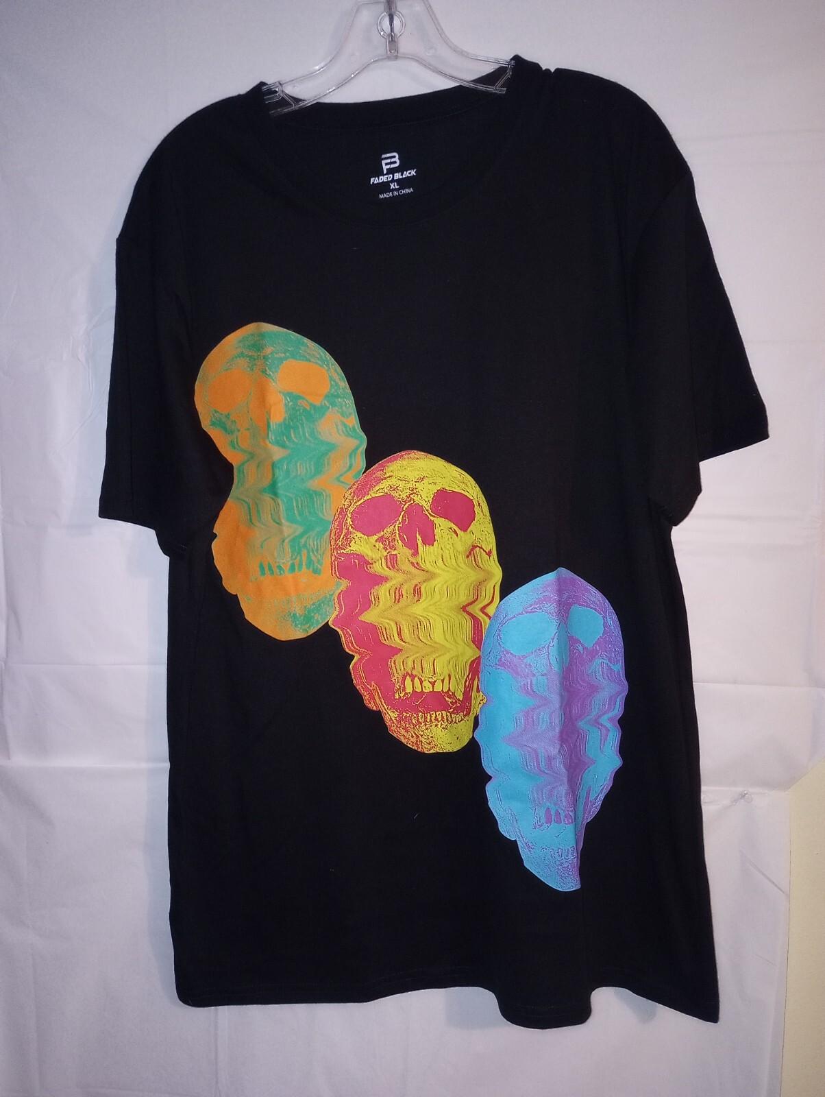 Faded Black Skulls Tee Shirt Color Black S разноцветный