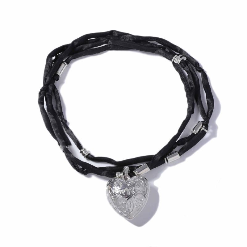 

Engraved Heart Pendant Necklace Long Black Rope Neckchain for Women Adjustable Length Clavicle Chain Valentine s Gift срібний
