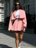 Zweiteiliges Anzugset - Outfit mit kurzem Rock und Blazer