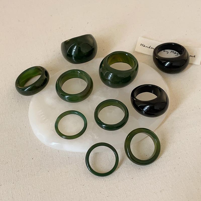 Niche Light Luxury Natural Green Agate Ring Women'S Retro Unique Personality Fashion Temperament Elegant Versatile Ring Ring
