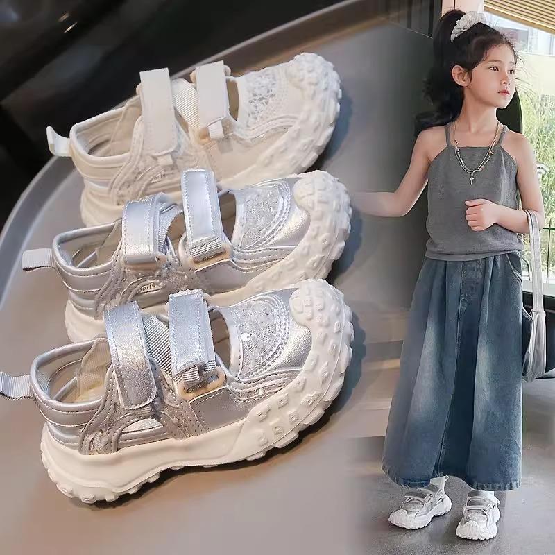 

Children s Summer Sports Sandals2026New popular shoes for girls, closed-toe mesh shoes, summer style for older girls, soft sole 26