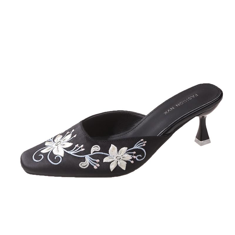 Fashion Slippers Women Summer Luxury Slides Female Shoes Low Cover Toe Flock Thin Heels Designer 2025 Sexy Rubber Basic Rome Fabric Flor