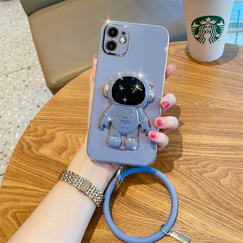 Astronaut bracket is suitable for Apple 17 mobile phone case electroplating all-inclusive soft case iPhone16 folding bracket with bracelet.