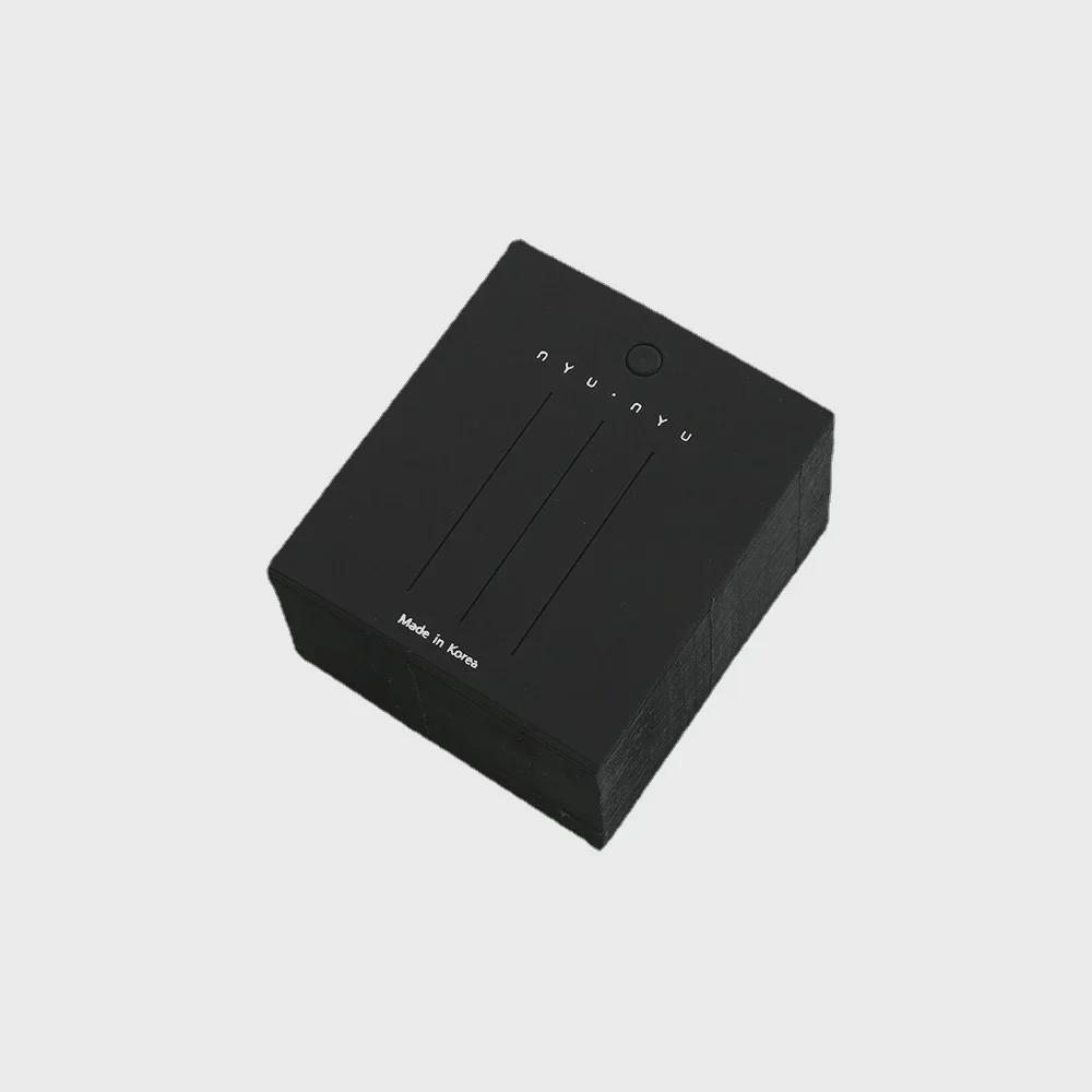 Displaykarte und Verpackung für schwarze Haaraccessoires