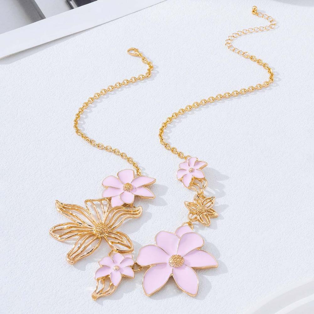 Drip Oil Trendy Floral Necklace Vintage Women Pendant Necklace Flower Collarbone Chain  Daily Wear
