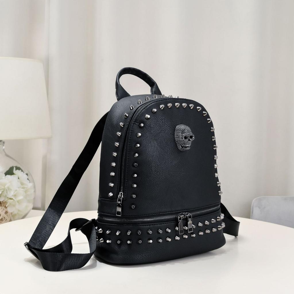 Classic New Versatile Soft Leather Rivet Skull European and American Style Women's Casual Large Capacity Backpack