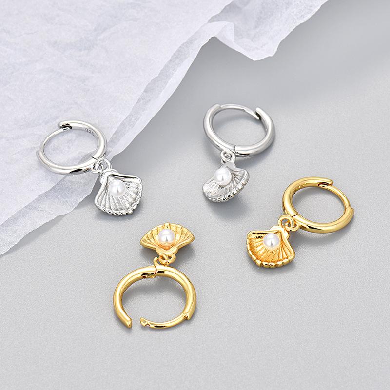 Luxury Fan Shaped Pearl Ear Cuff Women Fashionable Personalized Ocean Elegant Earrings