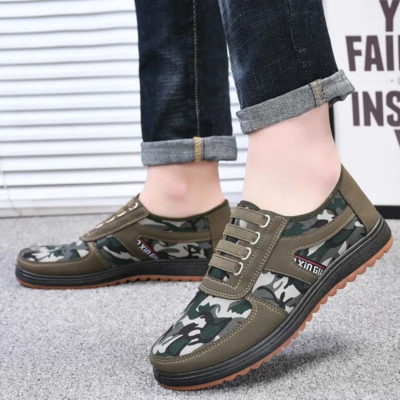 Alte Peking-Stoffschuhe Herren-Segeltuchschuhe mittleren Alters Papa-Camouflage-Schuhe Atmungsaktive verschleißfeste Freizeitschuhe Weiche Sohle Arbeitsschuhe zum Fahren