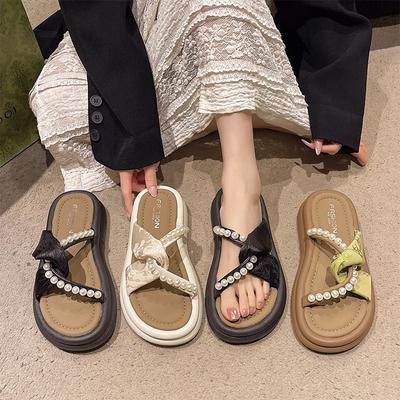 Französische Perle Nationalstil Dicksohlige Coole Hausschuhe Damen Sommerbekleidung 2025 neu Internet-Berühmtheit Super Feuer mit Rock Schöne Sandalen