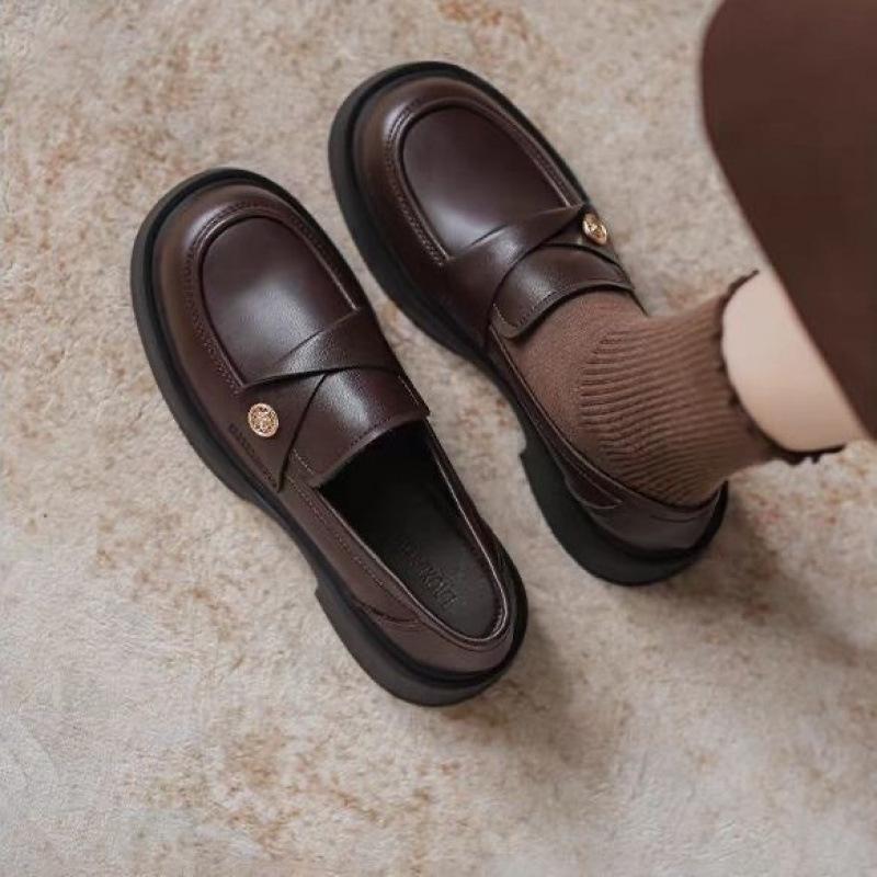

Мягкие кожаные мокасины с мягкой подошвой, женские сезонные туфли с золотой монетой, британские туфли с толстой подошвой и одной педалью 40