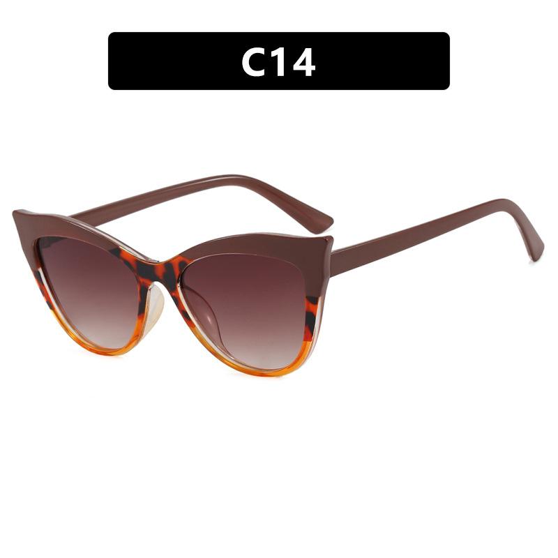 

Color matching cat eye flat mirror European and American personalized color contrast fashion ins anti-blue light glasses frame street shot glasses As shown in the picture