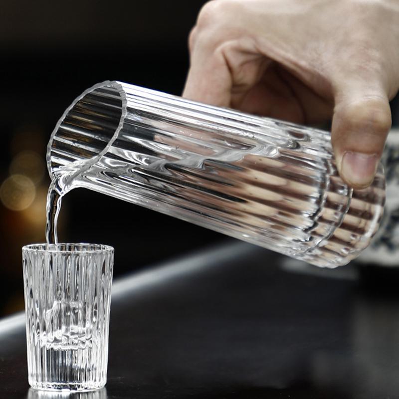125ml Weindispenser Vertikal gestreift Spirituosenwerkzeug Haushalt Kristallglas Transparent Kleine Kapazität Tassen für Bar Großhandel Tassen
