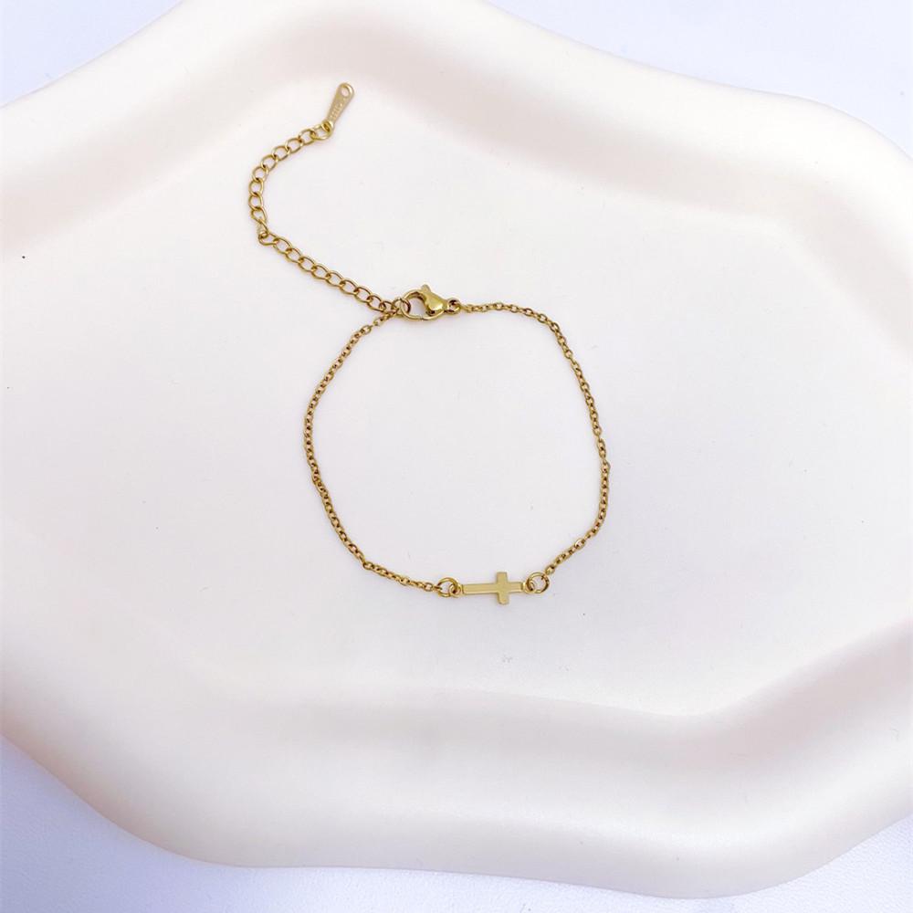 European Style 18K Gold Plated Stainless Steel Women's Cross Bracelet - Small & Cute Hand Jewelry.