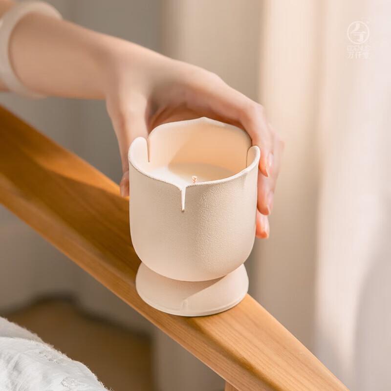 Edenus Ceramic Scented Candle