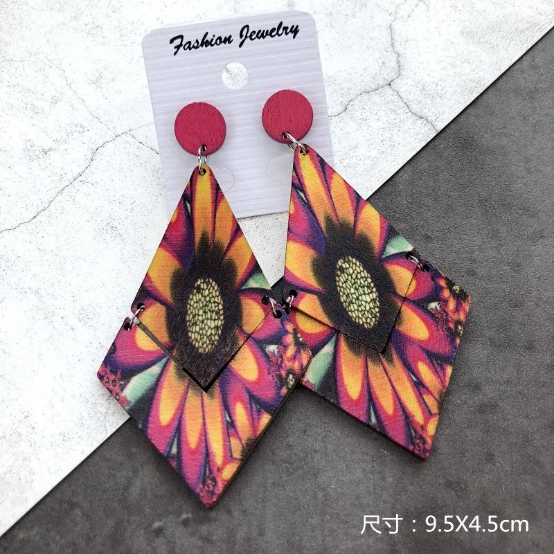 Bohemian Wood Earrings Women's Personality Exaggerated Print Flower Stud Earrings Vacation Versatile Temperament Earrings