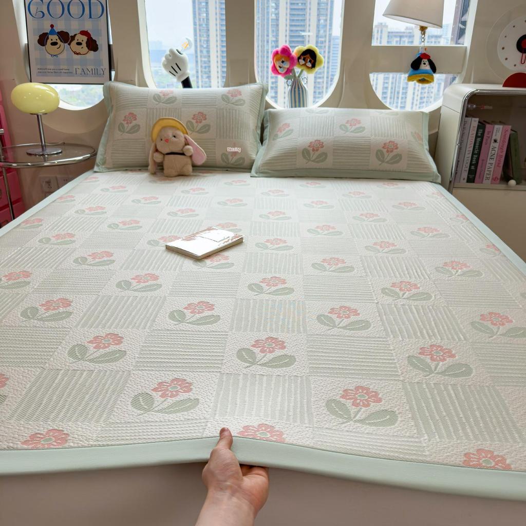 Ice Silk Cooling Bed Sheet Set: Soft, Air-Conditioned, Machine-Washable Mat for Single Person - A-Class Mother and Baby Grade.