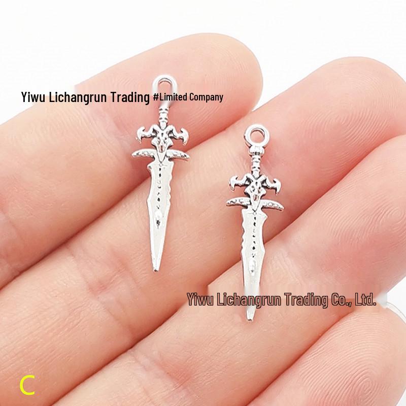 Retro Gotycki Miecz Sztylet Wisiorek DIY Stop Metalu Akcesoria Biżuteria