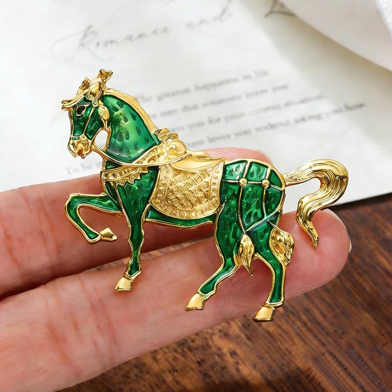 Versatile Year of the Horse Zodiac Enamel Brooch: Fashionable Animal Pin for Suit or Coat